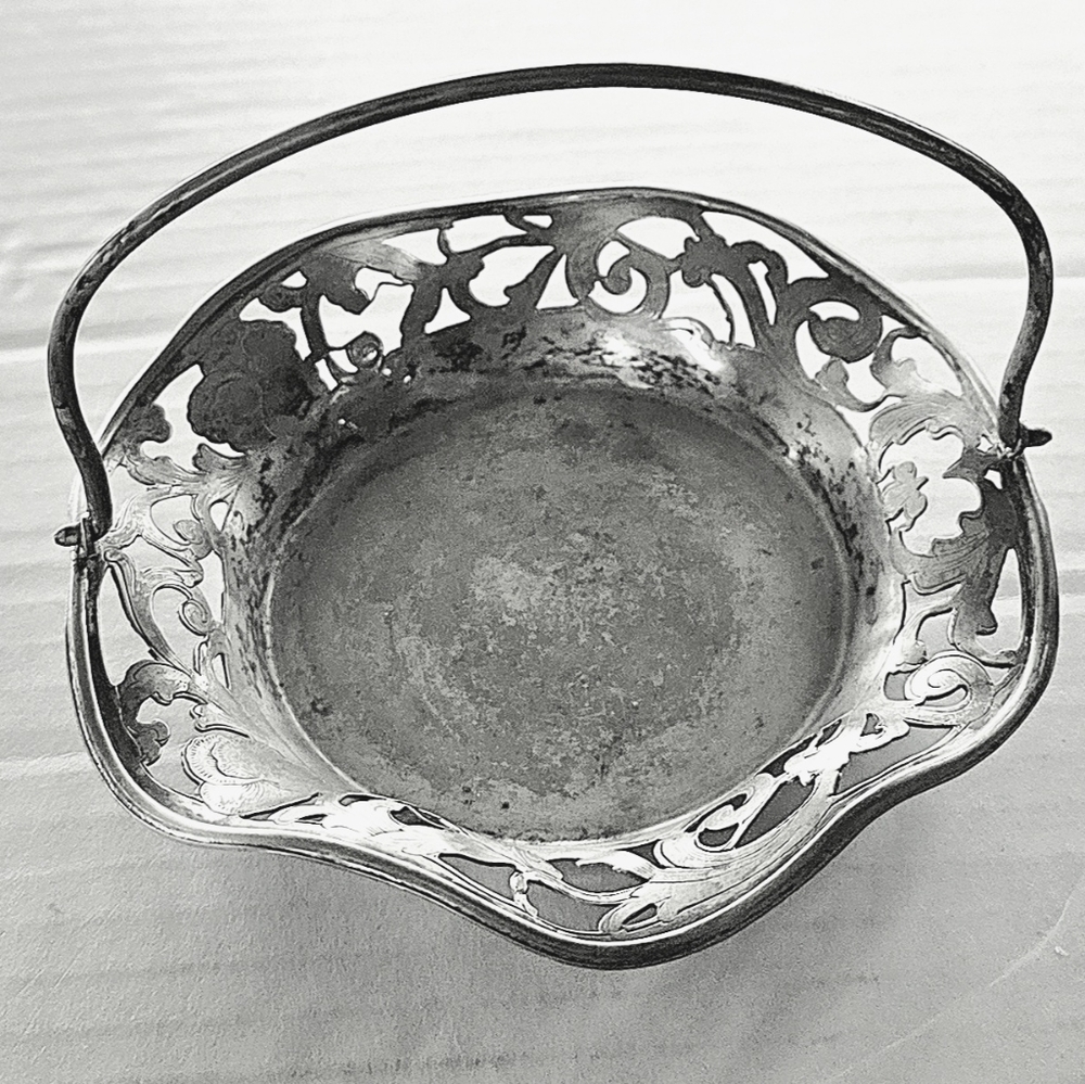 Art Nouveau Silver Plated Basket (5" Across) No Markings- Lovely - Picture 7 of 8